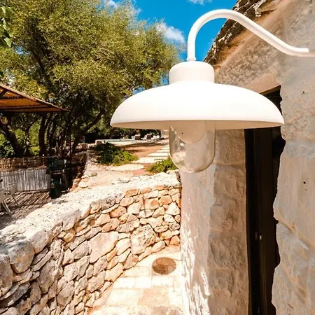 Helloapulia - Trulli Di Nifra Panoramic Hill