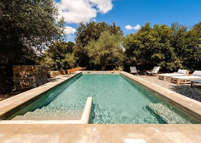 Helloapulia - Trulli Di Nifra Panoramic Hill *